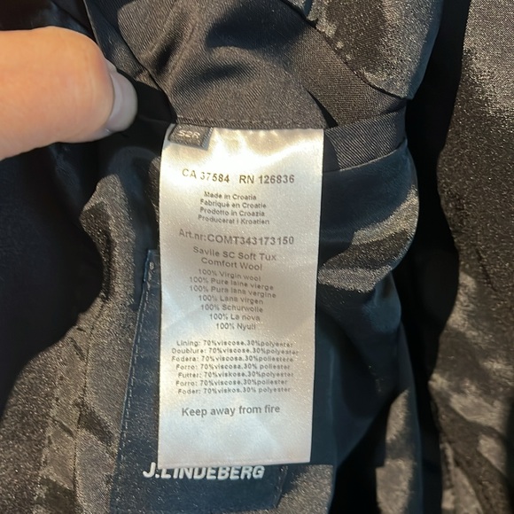 Mens wool tux jacket. Great for a wedding or Graduation - Picture 4 of 6